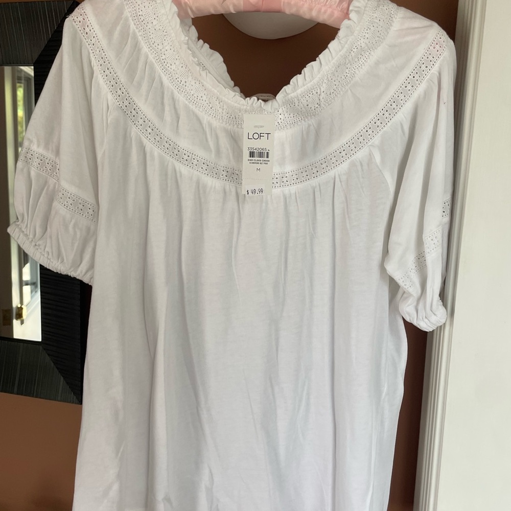 White tee shirt top